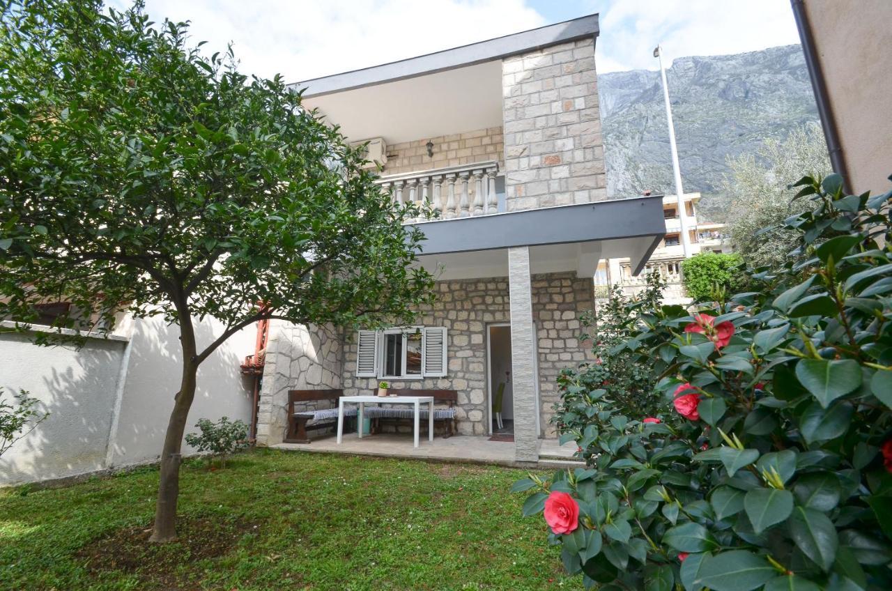 Modern Seaside Escape - Stunning Sea View - Private & Stylish Apartman Kotor Kültér fotó