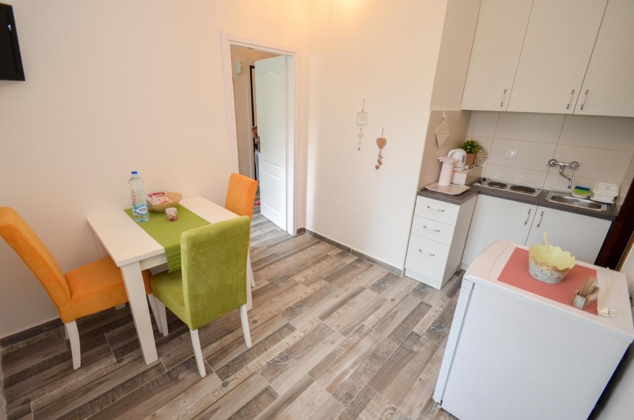 Modern Seaside Escape - Stunning Sea View - Private & Stylish Apartman Kotor Kültér fotó