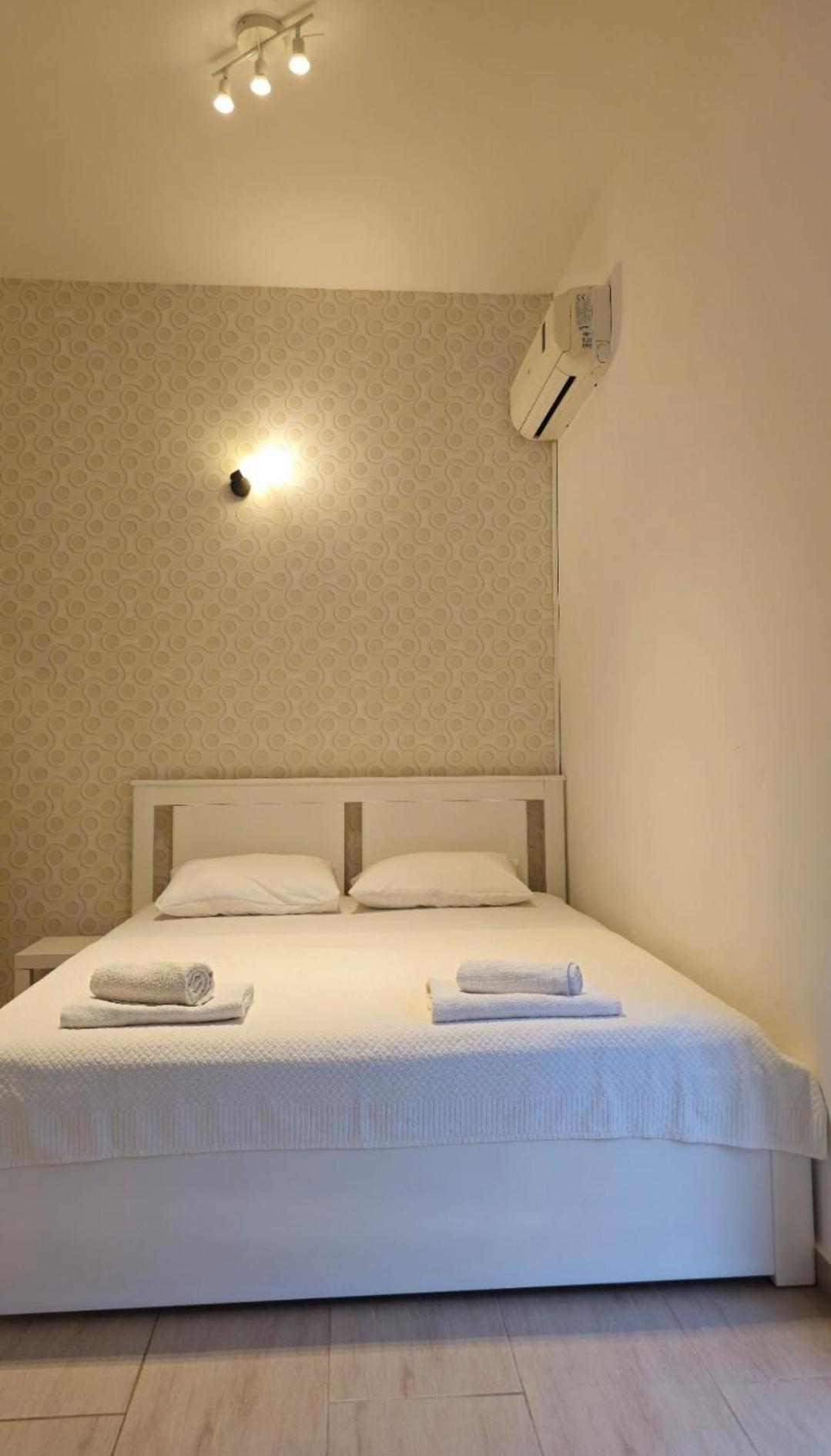 Modern Seaside Escape - Stunning Sea View - Private & Stylish Apartman Kotor Kültér fotó