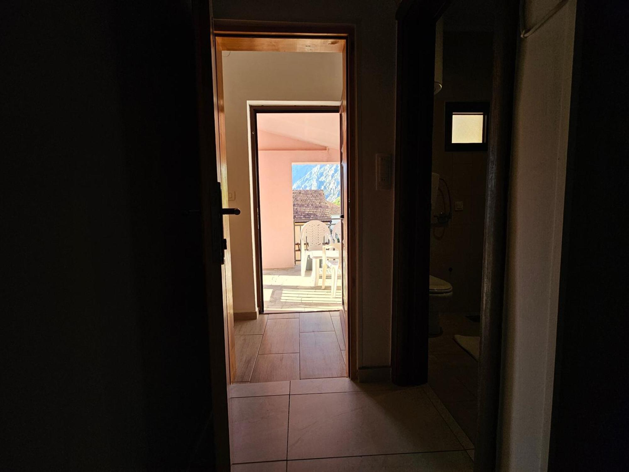 Modern Seaside Escape - Stunning Sea View - Private & Stylish Apartman Kotor Kültér fotó