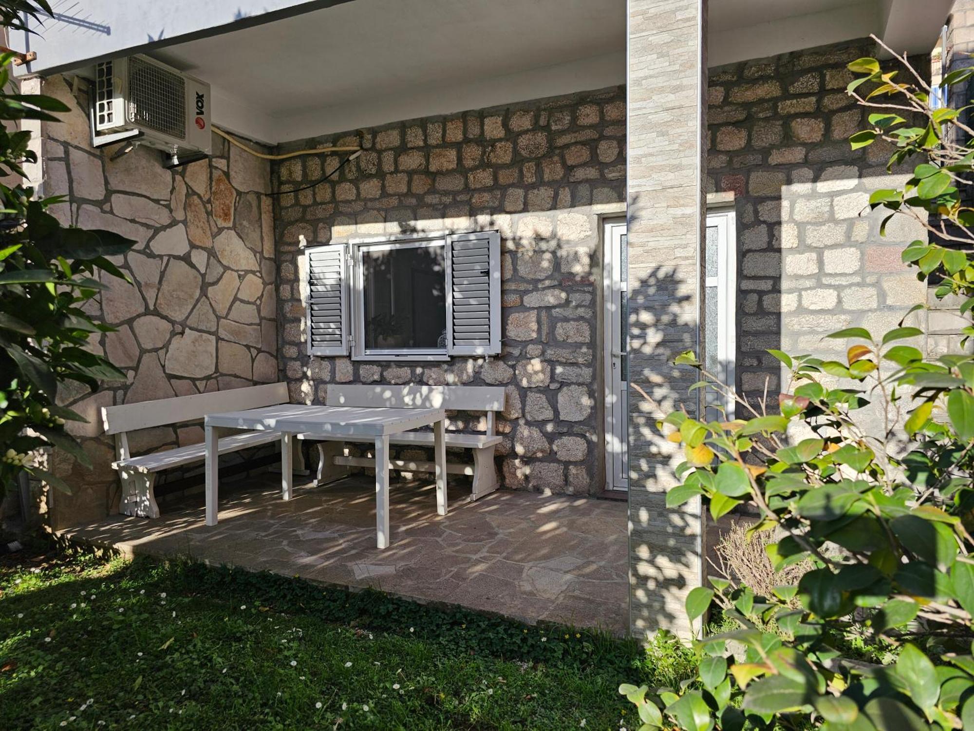Modern Seaside Escape - Stunning Sea View - Private & Stylish Apartman Kotor Kültér fotó