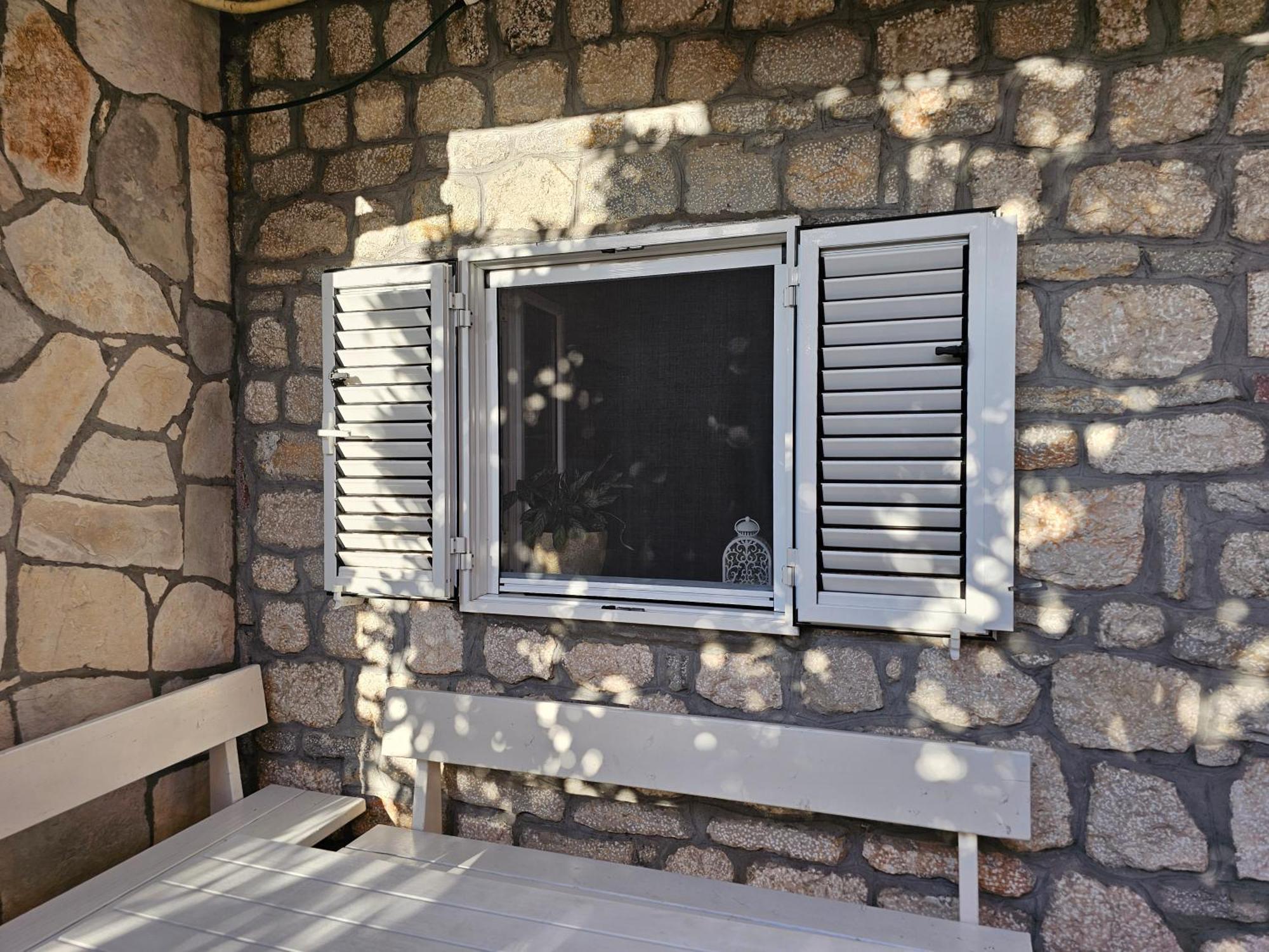 Modern Seaside Escape - Stunning Sea View - Private & Stylish Apartman Kotor Kültér fotó